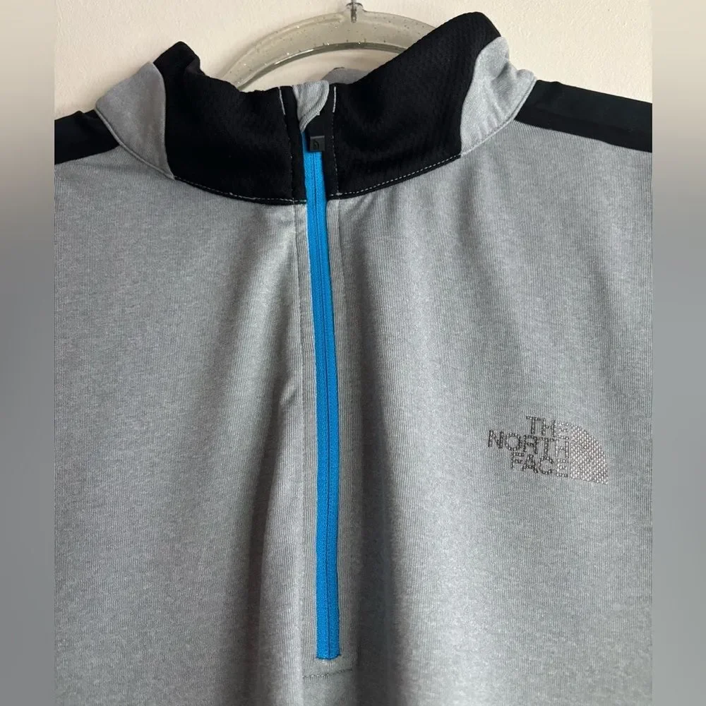 The North Face Black/Gray and Teal Men’s Pullover Mountain Athletic Tee Size L/G